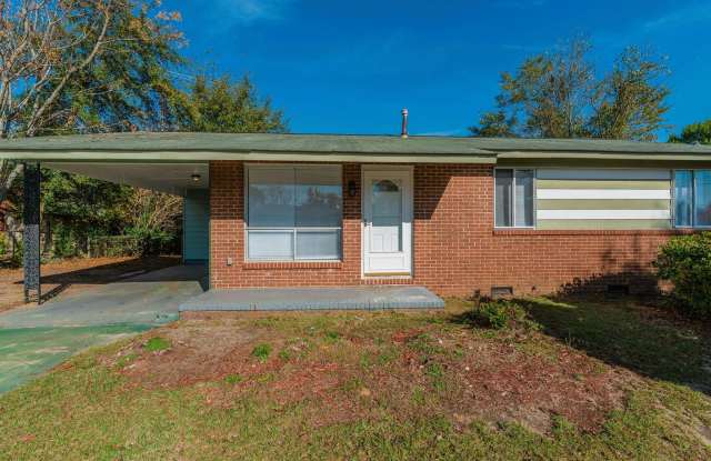 BRICK RANCH HOUSE located in South Augusta Gallery 4