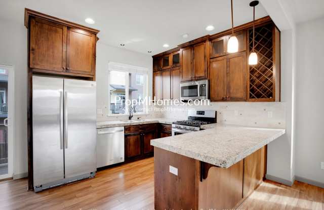 Gorgeous Four Bedroom Townhome in Orenco! DEPOSIT SPECIAL photos photos