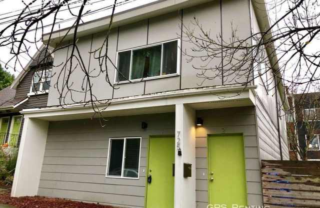 725 27 Avenue - 725 27th Ave, Seattle, WA 98122