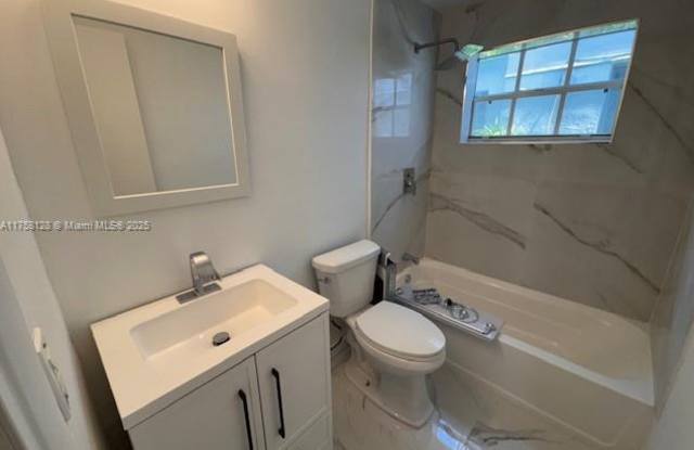 635 8th St photos photos