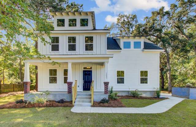 1047 Bradford Avenue photos photos