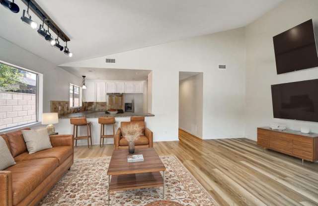 7134 Yarmouth Ave photos photos