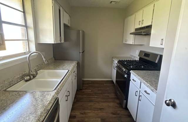 6615 Northwest Denver Avenue - 6615 Northwest Denver Avenue, Lawton, OK 73505