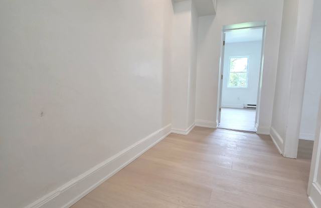 419 Chase Street - 2 Gallery 4