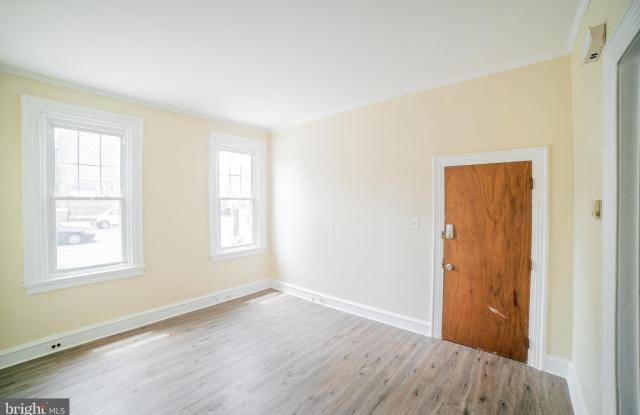 2427 E ALLEGHENY Avenue Gallery 4
