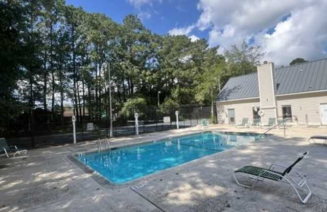 905 East Estates Boulevard - 1Unit C Gallery 2