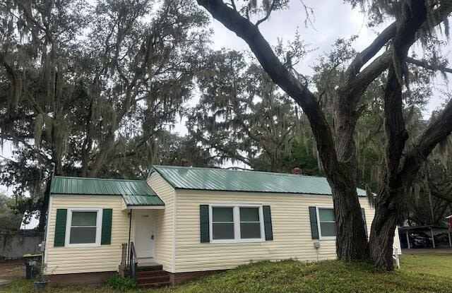 1104 Lafayette Street - 1104 Lafayette Street, Beaufort, SC 29902