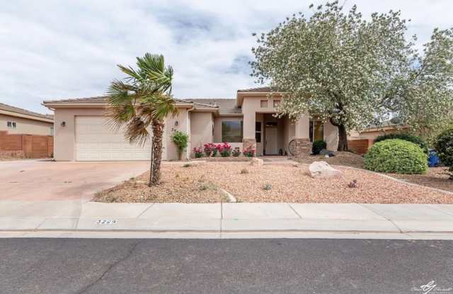 4 Bedroom Single-Level Home In Hurricane photos photos