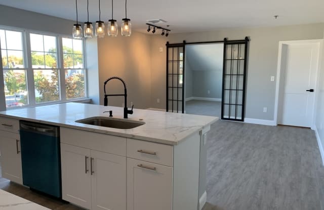 15 Oak St - 15 Oak Street, Needham, MA 02492