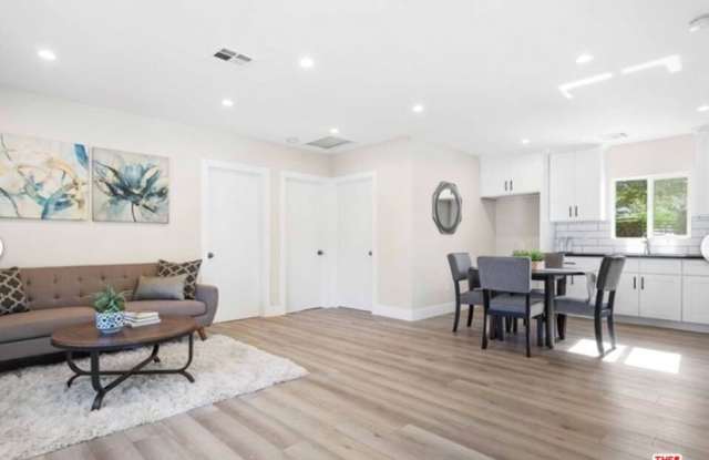 6651 Aldea photos photos