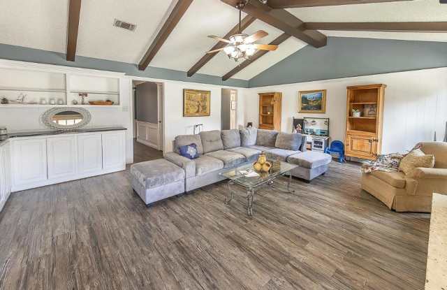Charming Central Lubbock Home with a Spacious Backyard Gallery 3