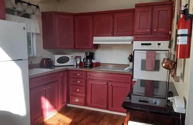 Cozy cabin style home available for a long term rental! Call me today photos photos