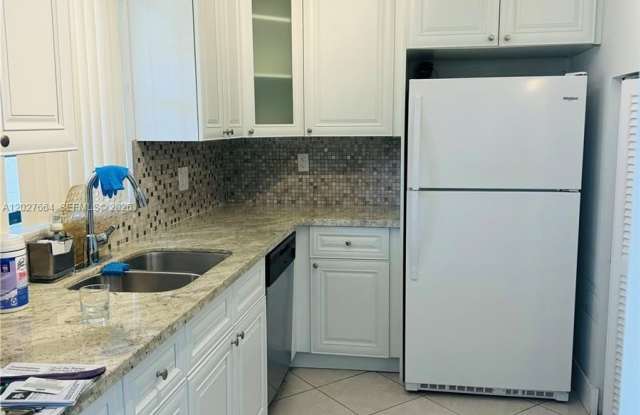 6885 NW 169th St photos photos