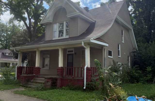 105 North Illinois Street - 105 North Illinois Street, Decatur, IL 62521