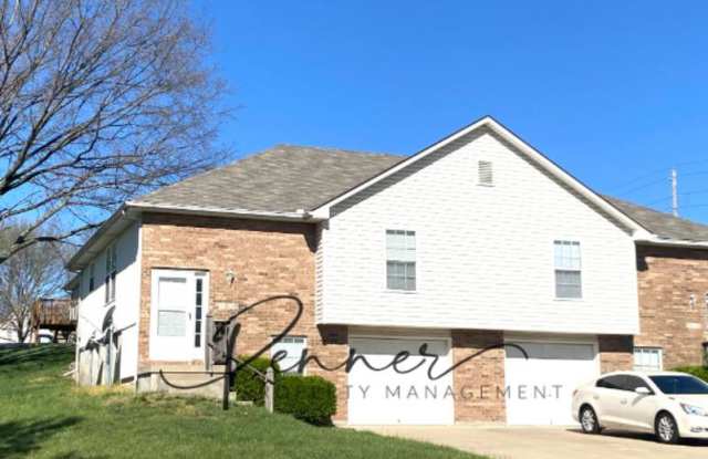 1405 SE HENLEY CT - 1405 Southeast Henley Court, Blue Springs, MO 64014 1405 SE HENLEY CT - 1405 Southeast Henley Court, Blue Springs, MO 64014