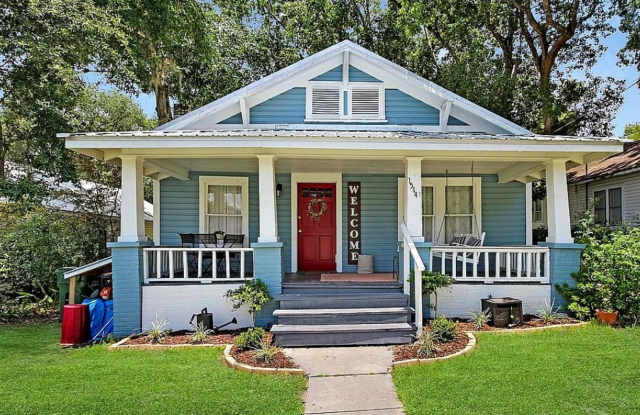 Charming 3-Bedroom Cottage in the Heart of Leesburg! photos photos