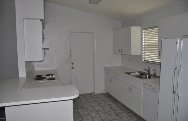 3345 Lake View Circle Gallery 4