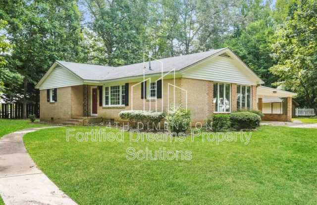 104 East Brookwood Avenue - 104 East Brookwood Avenue, Liberty, NC 27298