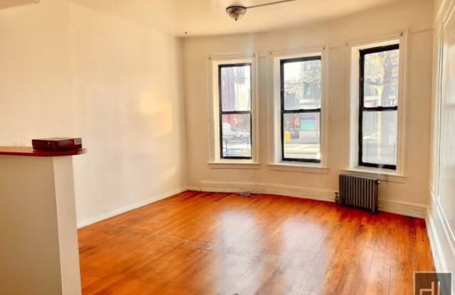 4819 4 AVENUE - 4819 4th Avenue, Brooklyn, NY 11220