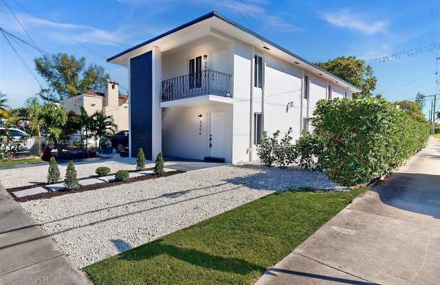 3556 SW 26th St photos photos