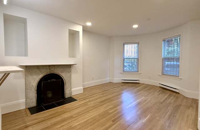 24 Yarmouth St Gallery 4