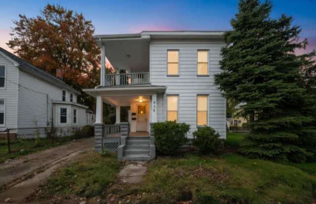 836 E 156th St photos photos