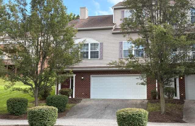 630 Oak Tree | 3 bed 2 bath | End Unit - 630 Oak Tree Boulevard Northwest, Christiansburg, VA 24073