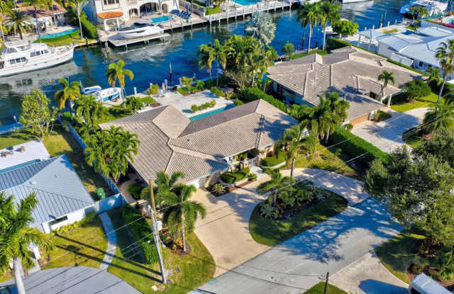 2871 NE 26th Court photos photos