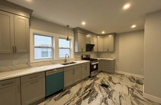 52 Flynt St - 52 Flynt Street, Quincy, MA 02171