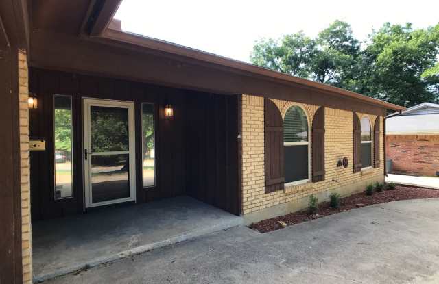 424 Englewood Ln Gallery 4