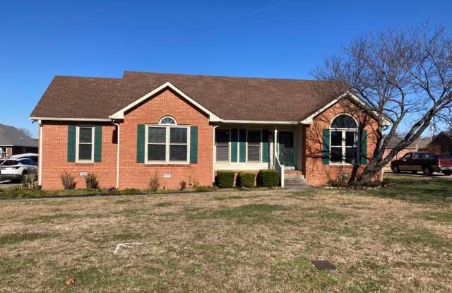 Lebanon Home in Summer Crest - 1731 Hollow Oak Drive, Lebanon, TN 37087