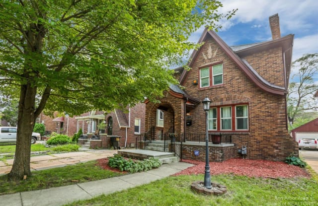 17351 PENNINGTON - 17351 Pennington Drive, Detroit, MI 48221