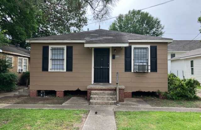 2 Bedroom Cottage close to LSU and Downtown $695/month photos photos