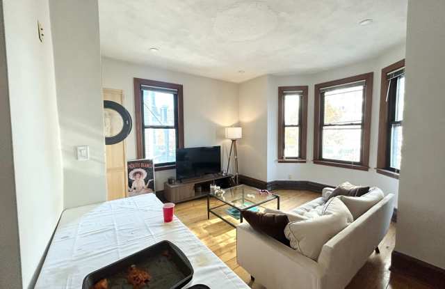 1562 Tremont St #2B Boston MA 02120 photos photos