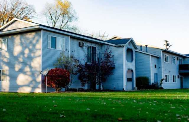 Spacious Two Bedroom with Laundry in Unit! Gallery 1
