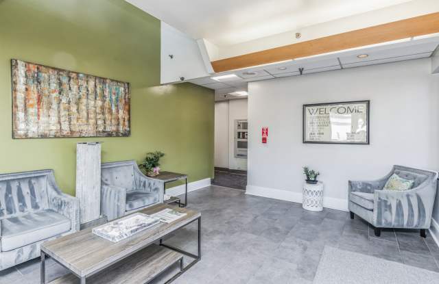 Highland Plaza Gallery 4