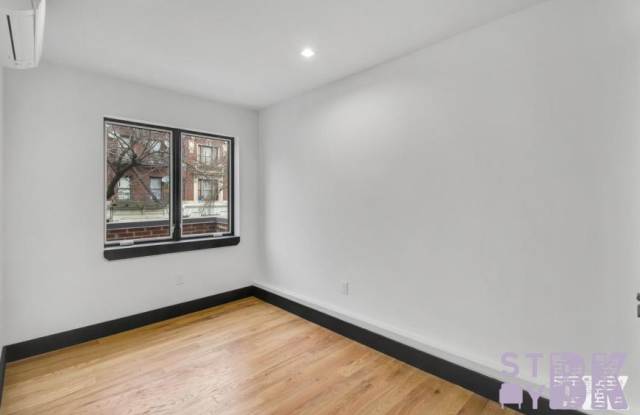 242 Parkside Avenue Gallery 3