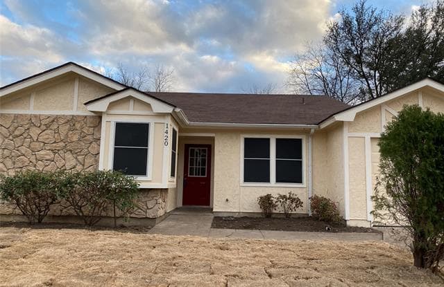 1420 Colonnade Drive - 1420 Colonnade Drive, Arlington, TX 76018