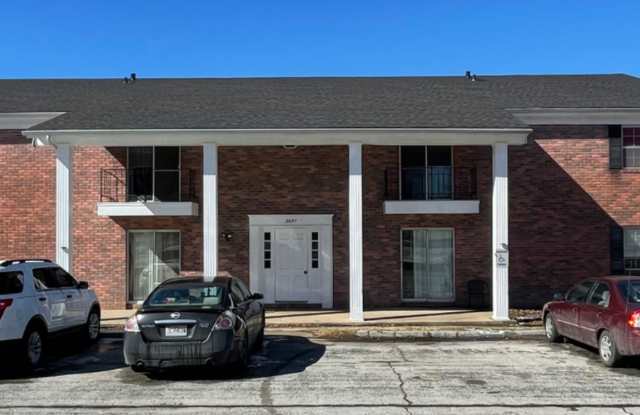 2027, 2037 S River St photos photos