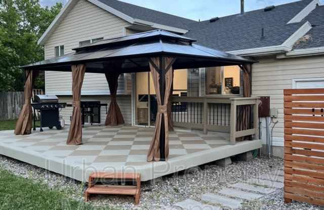 734 West 2220 North photos photos