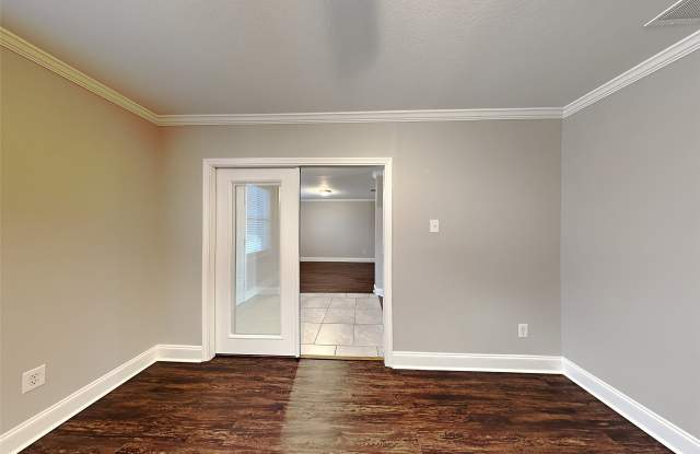 1405 Evergreen Street Gallery 3
