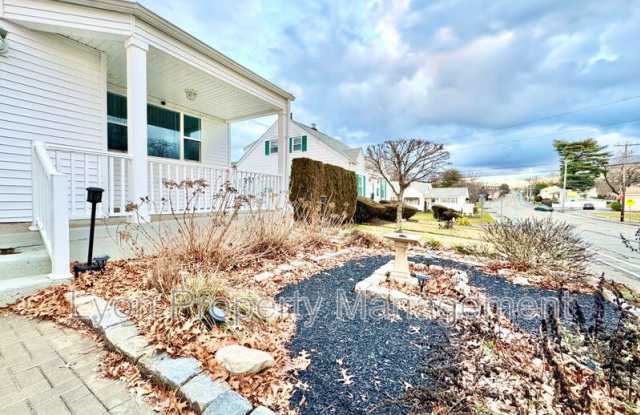 2139 Mineral Spring Ave - 2139 Mineral Spring Avenue, Providence County, RI 02911