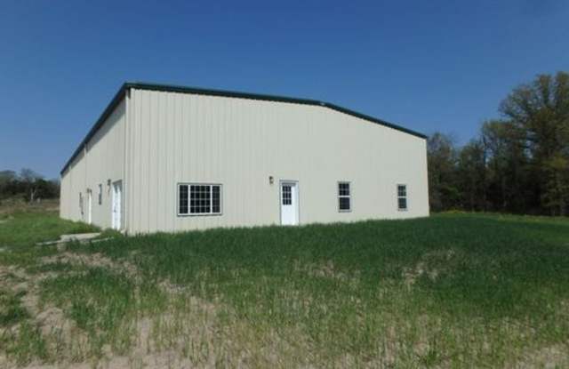 WOW - Awesome 3 Bed House With Huge Attached Shop! Gallery 1