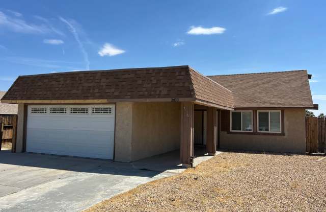 Beautiful 4 Bedroom 2 Bathroom Home photos photos