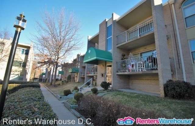 4 Canterbury #101 - 4 Canterbury Sq, Alexandria, VA 22304