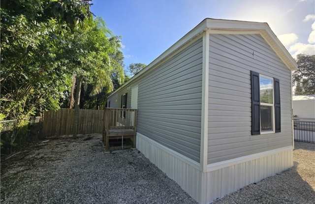 112 NE 18th Street photos photos