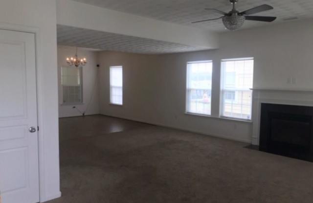 5064 Kings Grant Circle Gallery 3