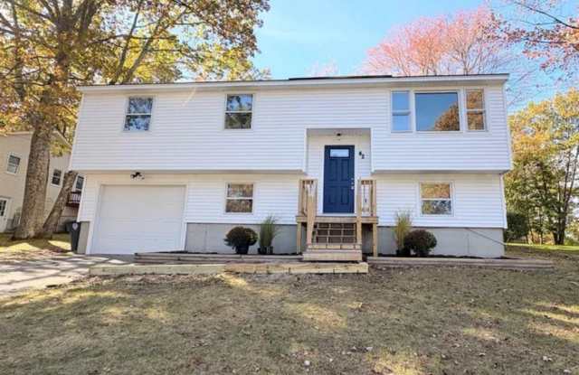 Updated and Comfortable Split Level Living in Nashua - $3400/mo - 42 Woodfield Dr, Nashua, NH photos photos