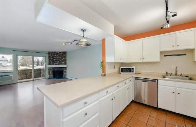 Beautiful Ground-Level Boulder Condo! photos photos