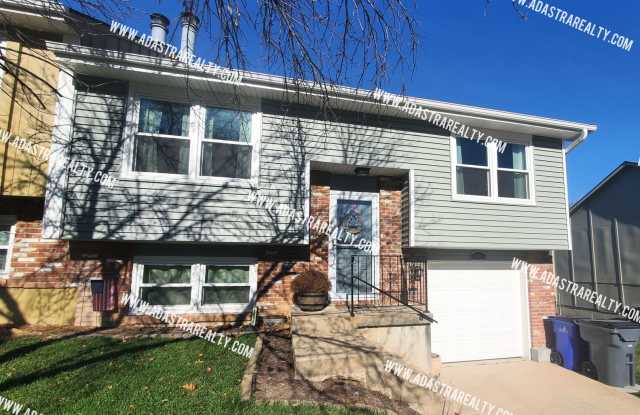 Beautiful Hard to Find Duplex in Olathe North District-Available in JULY!! photos photos